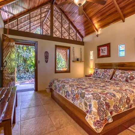 Caribe Town Bungalows Puerto Viejo de Talamanca Екстер'єр фото