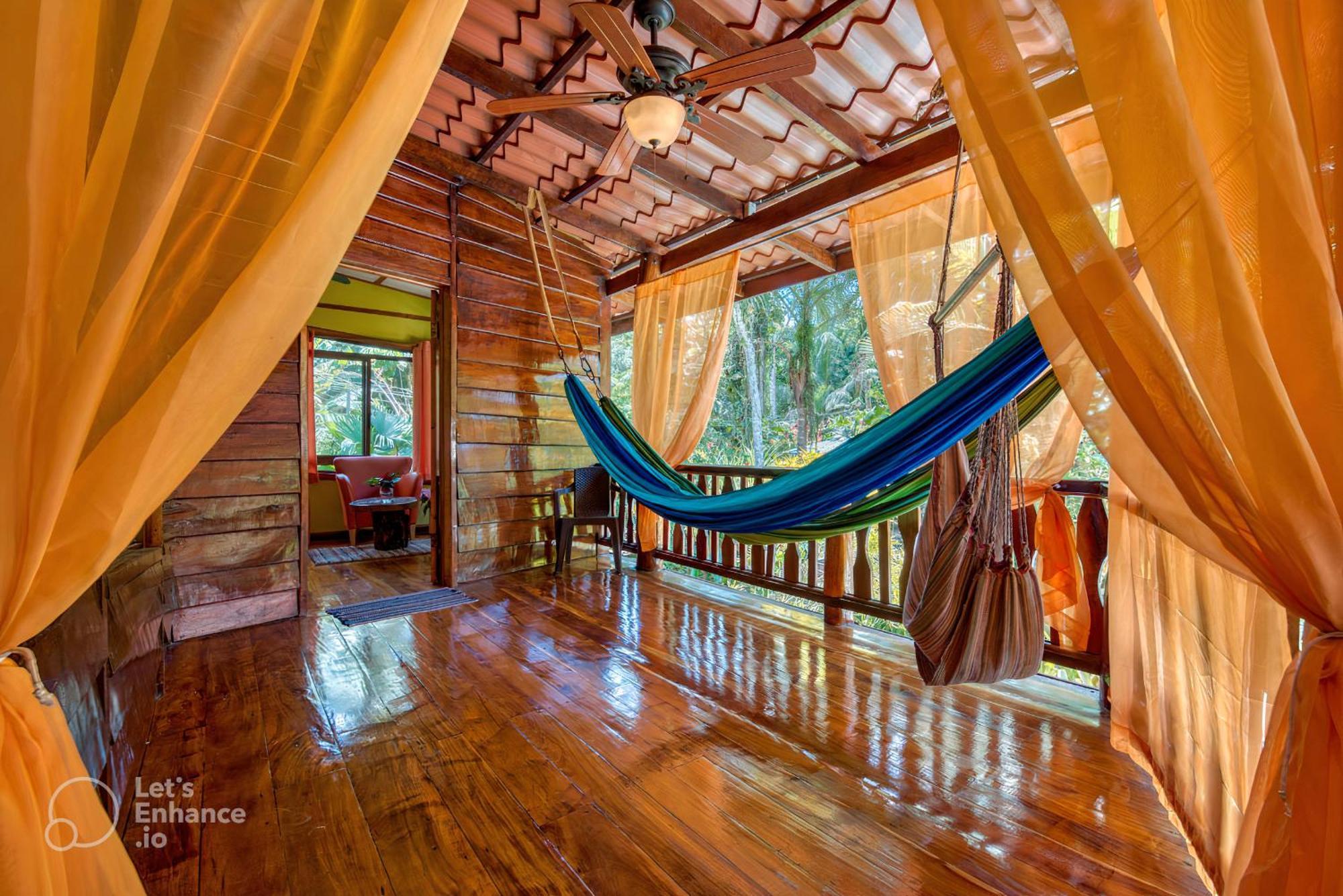 Caribe Town Bungalows Puerto Viejo de Talamanca Екстер'єр фото