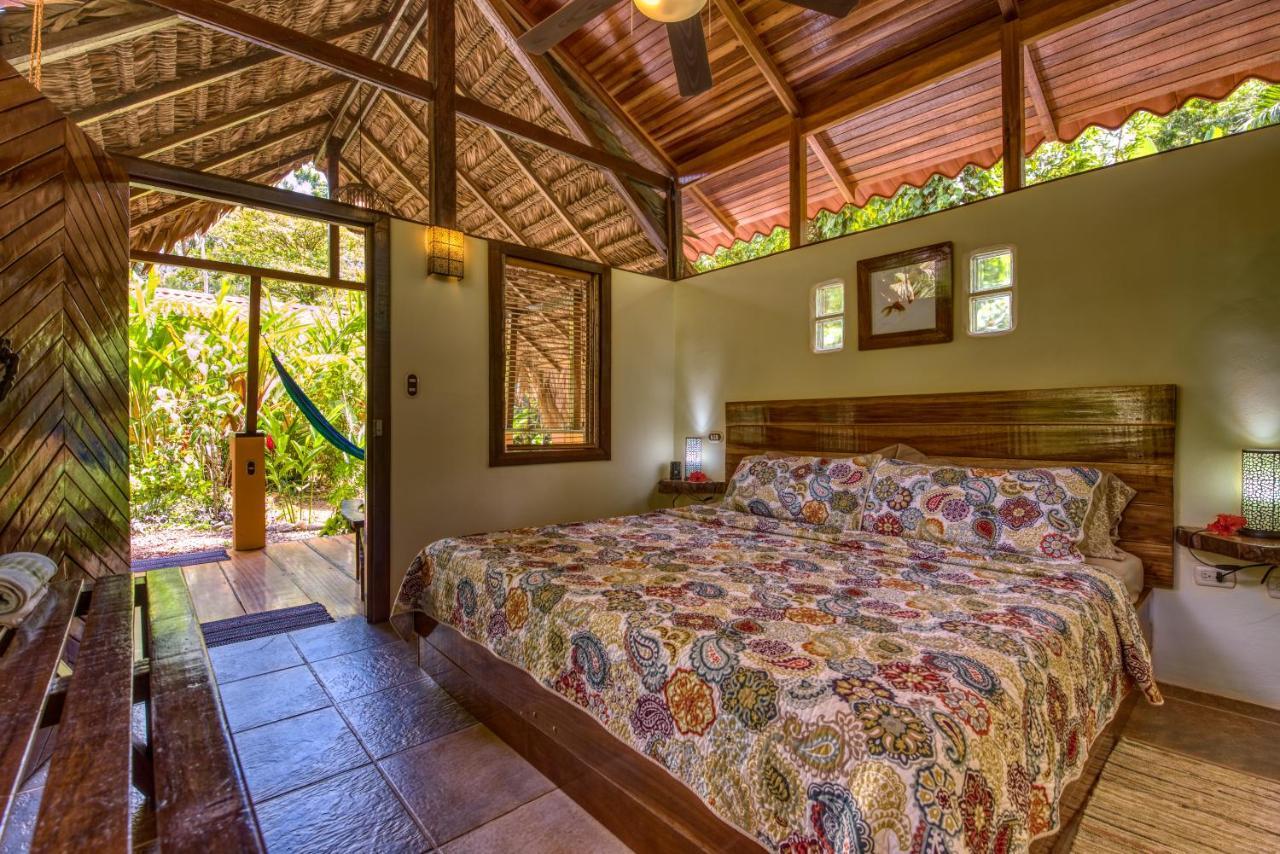 Caribe Town Bungalows Puerto Viejo de Talamanca Екстер'єр фото