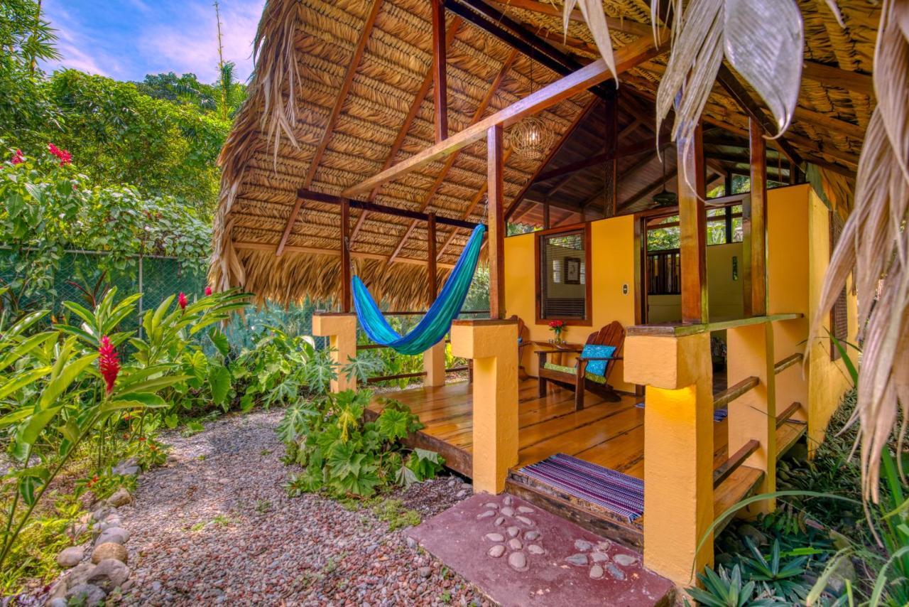 Caribe Town Bungalows Puerto Viejo de Talamanca Екстер'єр фото