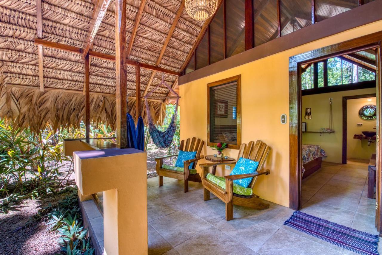 Caribe Town Bungalows Puerto Viejo de Talamanca Екстер'єр фото
